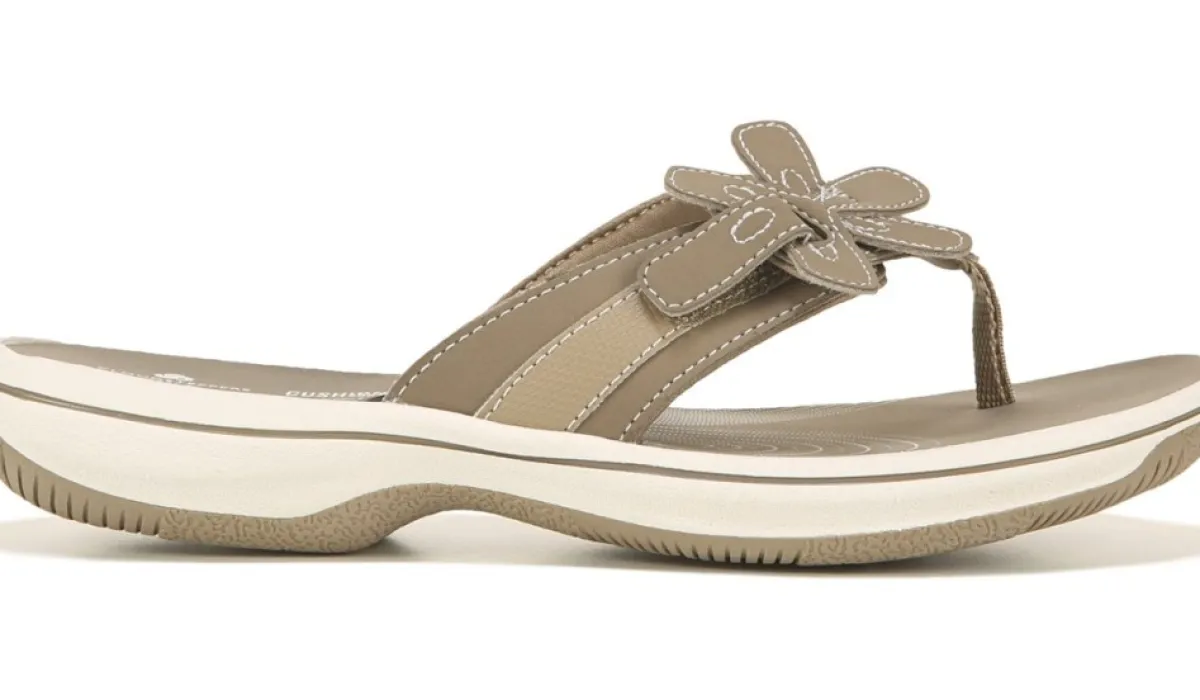 Clarks Sandales^Tong Brinkley Flora Pour Femmes